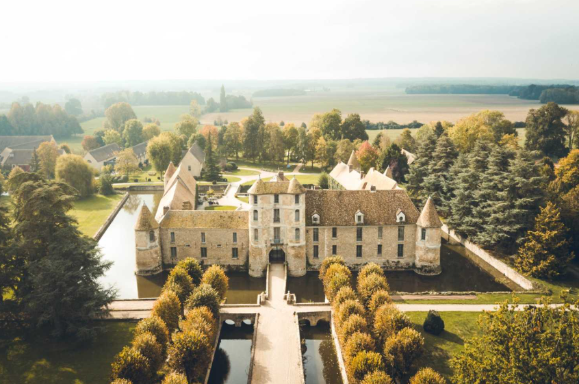 Château de Villiers-le-Mahieu, Villiers-le-Mahieu, France